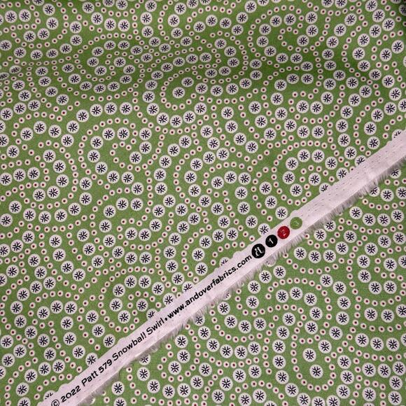 Retro Ho Ho Green Snowball Swirl by Renee Nanneman for Andover Fabrics- 1/2 yard - Picture 5 of 7